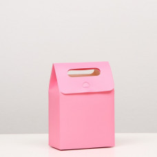 Коробка-пакет с ручкой, розовая, 19 х 14 х 8 см